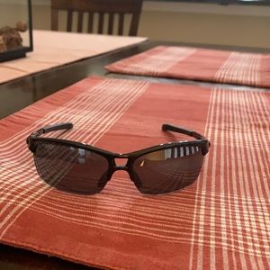 Women’s Oakley sunglasses
